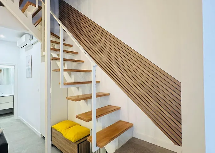 Design & Stylish House In The Center Of 펜션 *