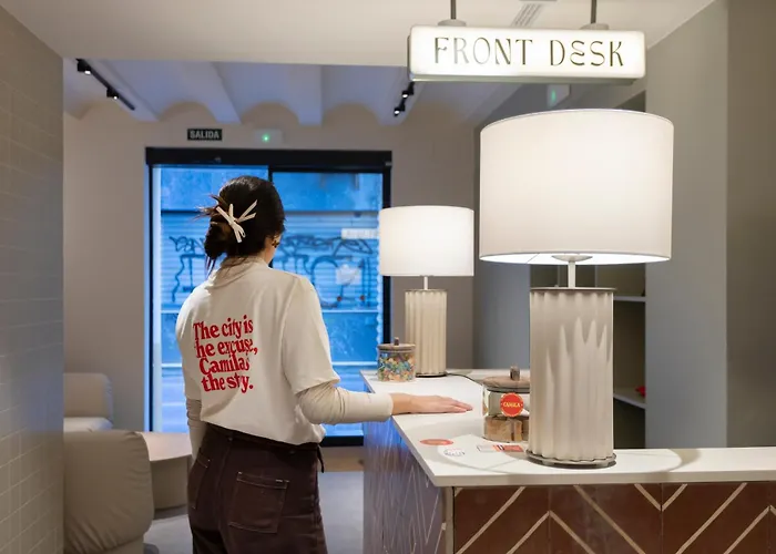 بيت شباب Camila *