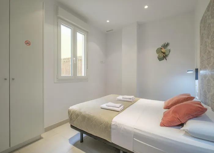 Chic & Comfortable Apartment, Private Terrace شقة فندقية 4*