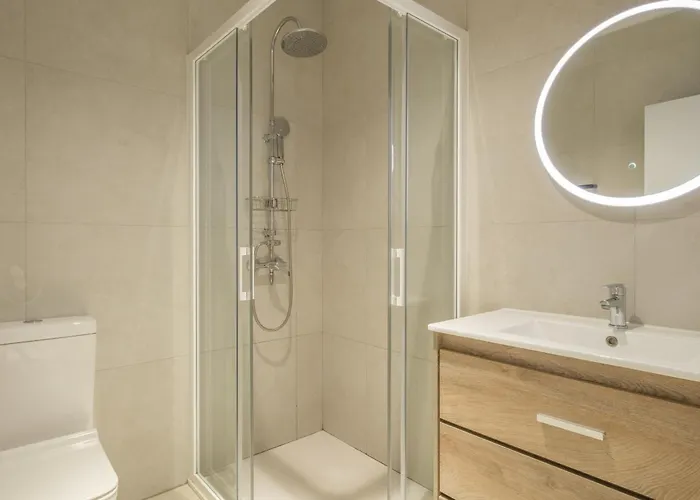 Chic & Comfortable Apartment, Private Terrace شقة فندقية 4*