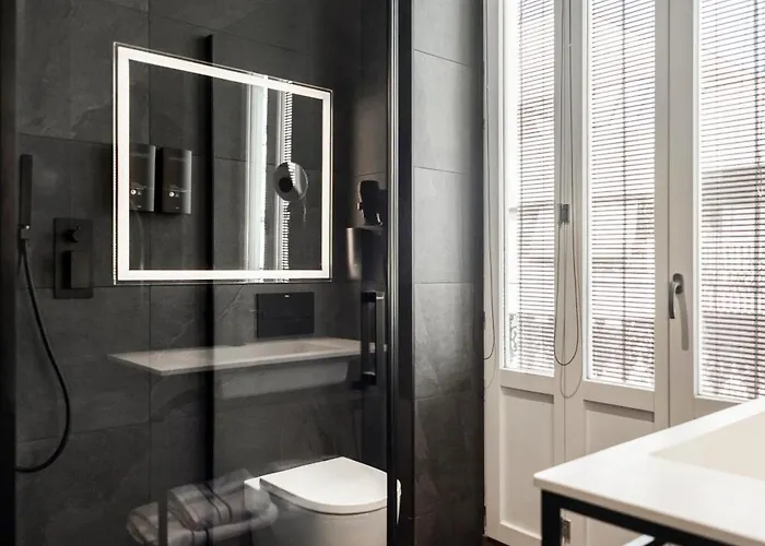 호텔 Blanq Gran Via 4*