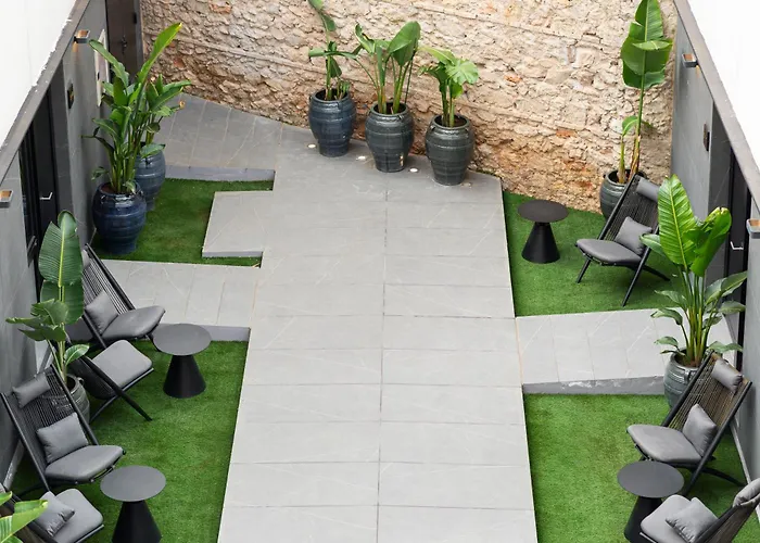 酒店 Blanq Gran Via 4*