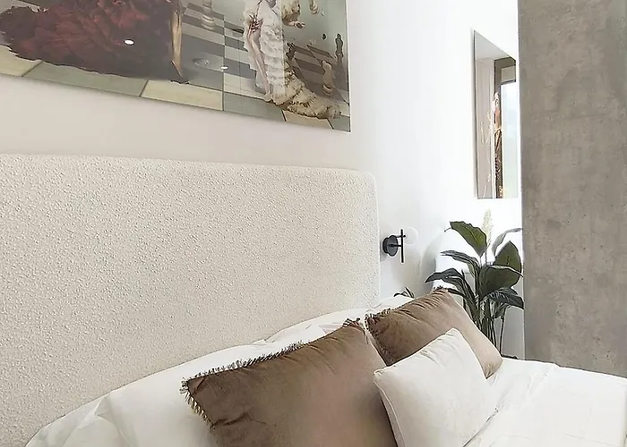 Loft - B4 Smart Access & Urban Calm Apartman *