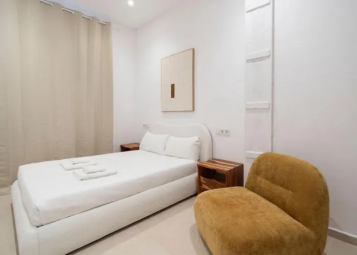 Appartement Vlc Host - Cubells 8 *