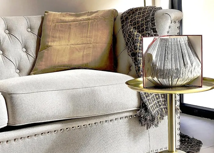 Loft - B4 Smart Access & Urban Calm *