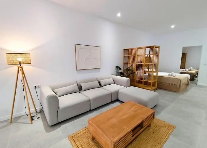 Апартаменты Travel Habitat Jesus-patraix Familiar