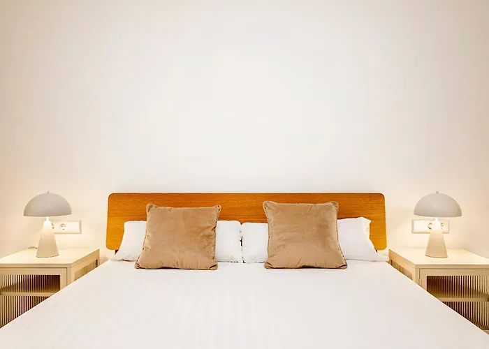 C - Design El Grao Close To The شقة