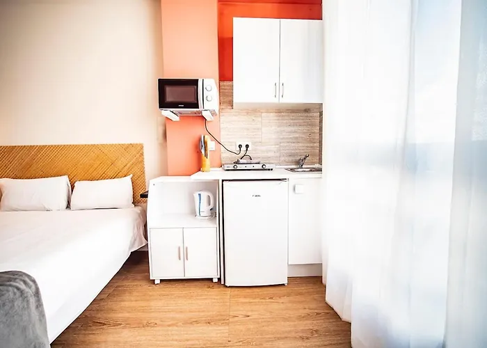 Estudio En El Centro-ruzafa 10d فالنسيا