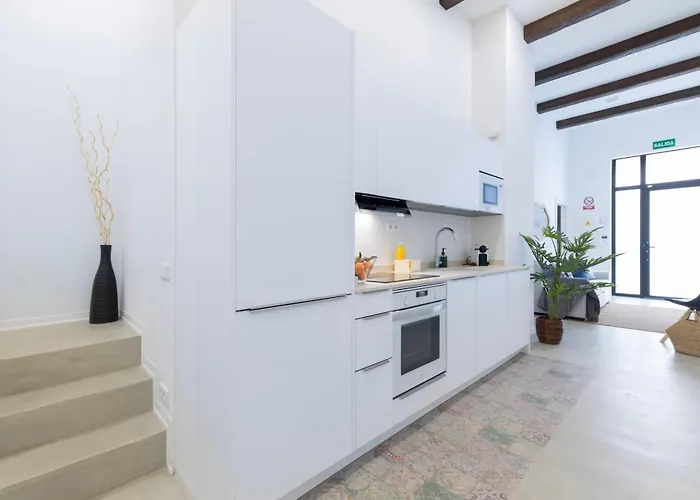 Apartamento Modern & Stylish Close To The *