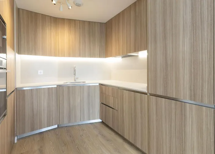 Apartup Port Marina Azura