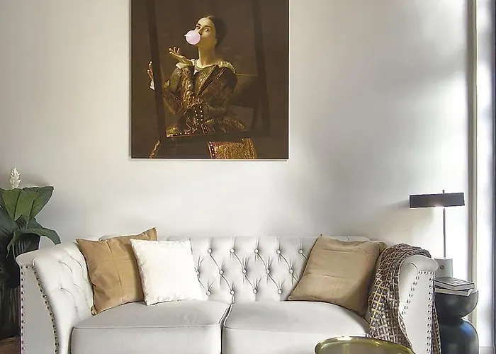 Apartman Loft - B4 Smart Access & Urban Calm *