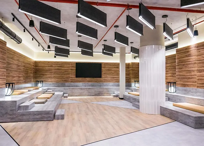 מלון Novotel Lavant