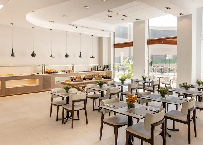 伊鲁尼昂瓦伦西亚3号酒店 瓦伦西亚