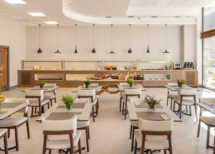 酒店 伊鲁尼昂瓦伦西亚3号酒店 3*