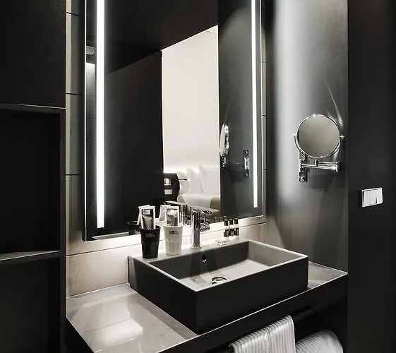 One Shot Mercat Hotel 4*