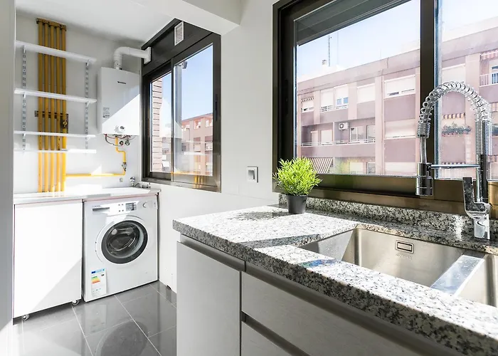 Apartup Mestalla شقة