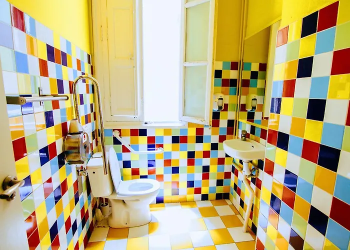 Hostel Red Nest Βαλένθια