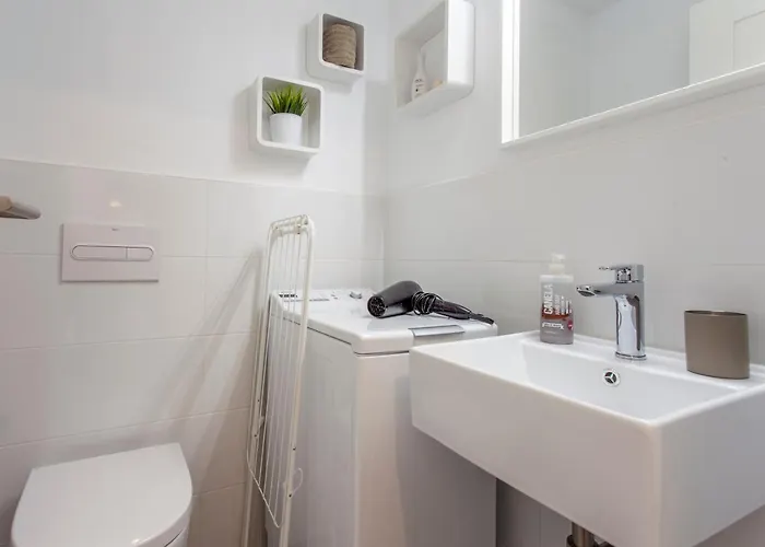 Flat Malvarrosa Zone