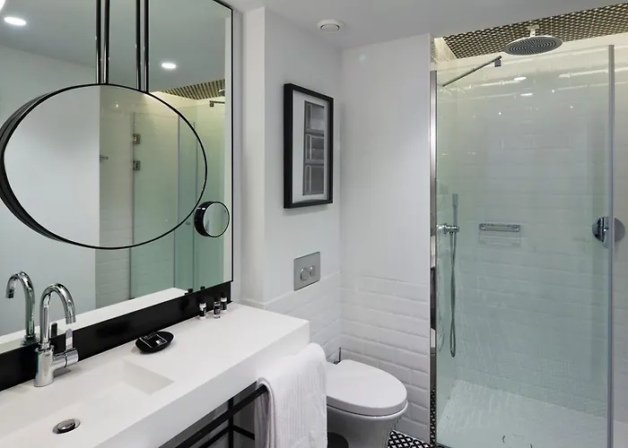 Hotel One Shot Reina Victoria 4*