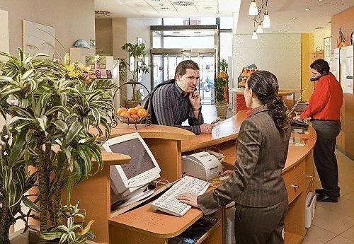 酒店 伊鲁尼昂瓦伦西亚3号酒店 3*