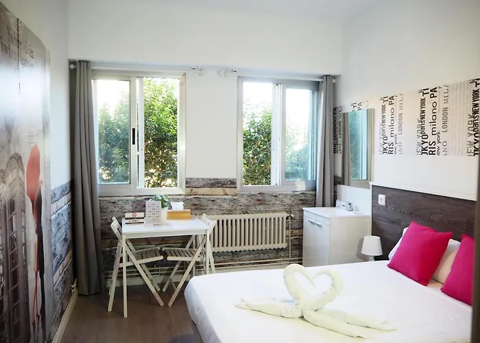 Suits You: Adults-only Centro Historico With Auto Check-in 2* Valencia