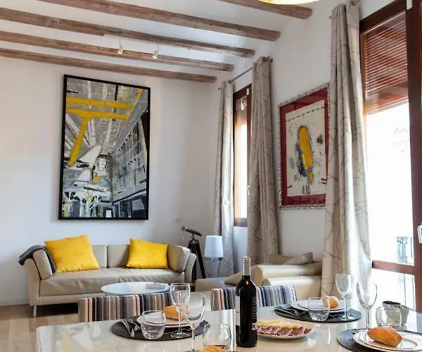 Florit Flats - Serranos شقة *