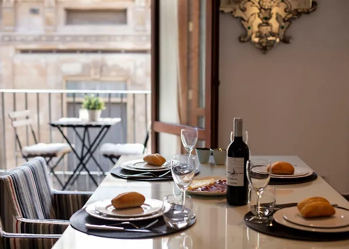 Florit Flats - Serranos شقة