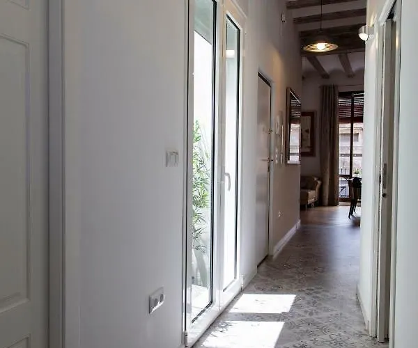 Florit Flats - Serranos شقة *