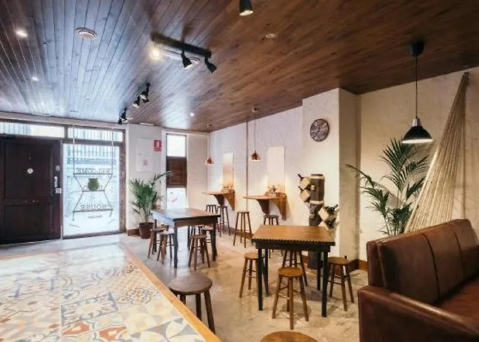 Buho House 아파트호텔 *