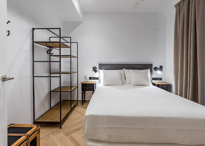 Goerlich By Alma Valence